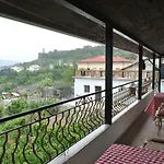 Mele 4*