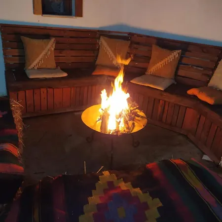 Mele לינה וארוחת בוקר