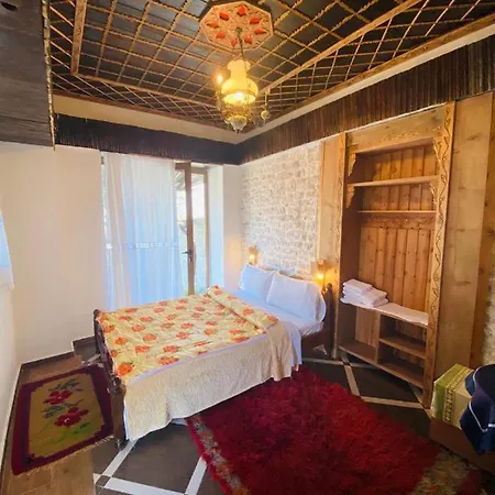Mele Gjirokastër