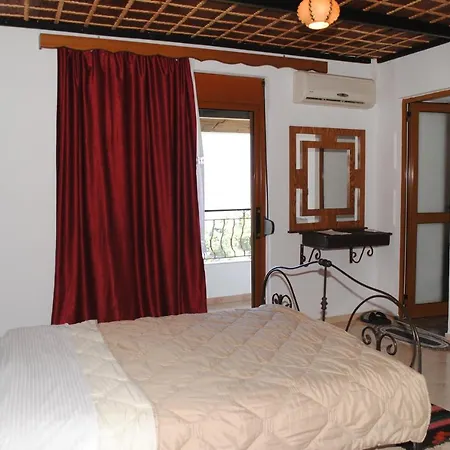 Mele Nocleg ze śniadaniem