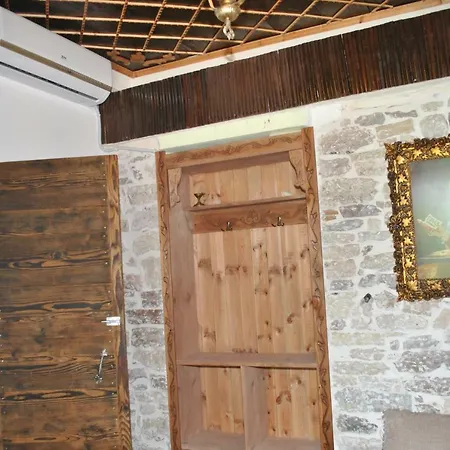 Mele Oda ve Kahvaltı