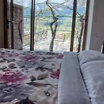 فندق مبيت وإفطار Mele 4*