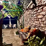 Mele Bed & Breakfast Gjirokastër