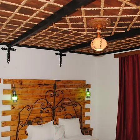 Alojamento de Acomodação e Pequeno-almoço Mele Gjirokastër