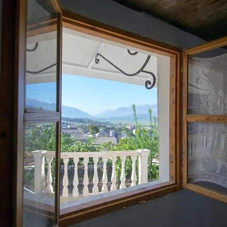 Alojamento de Acomodação e Pequeno-almoço Mele 3*