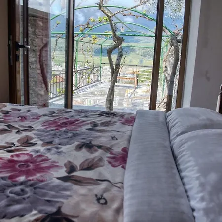 Bed and breakfast Mele 3*