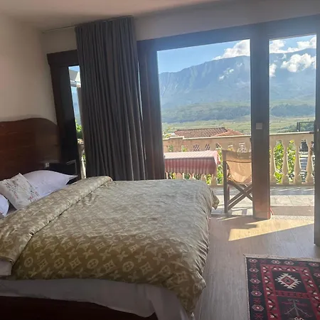 Mele Bed and breakfast 3*