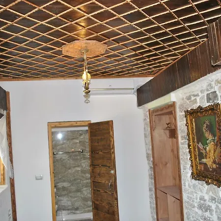 Mele Gjirokastër
