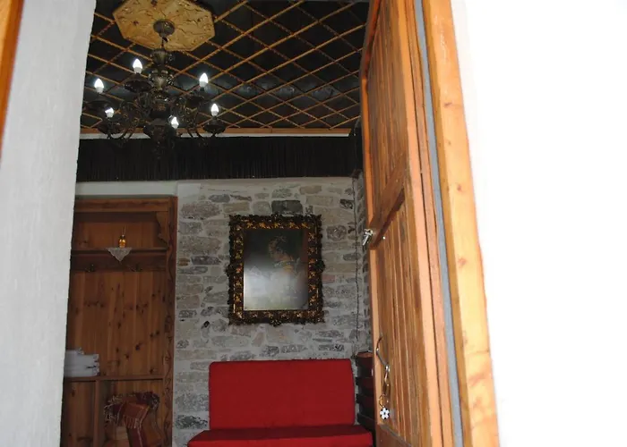 Mele Bed & Breakfast 3*