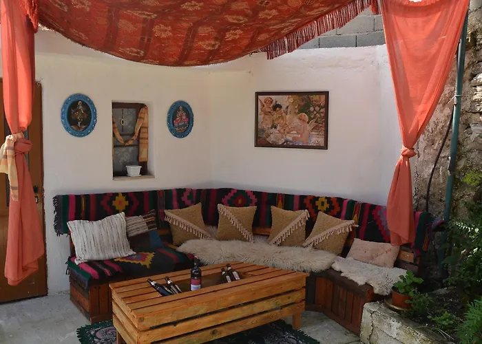 Mele Bed & Breakfast 3*