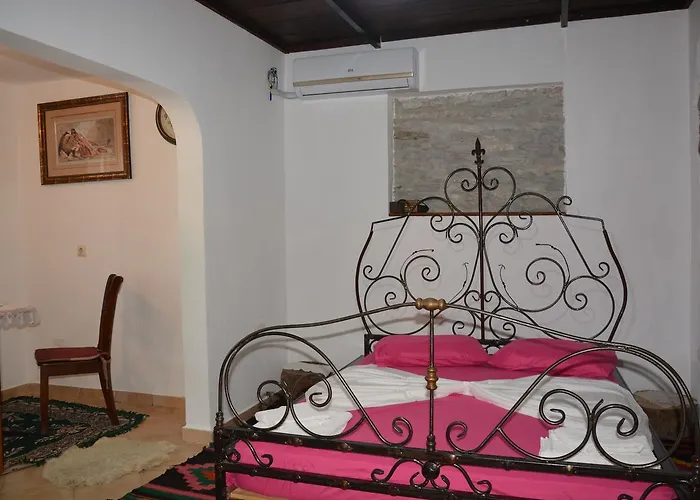 Mele Bed & Breakfast Gjirokaster